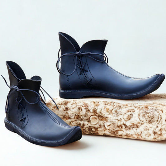 Medeival Tulip Boots