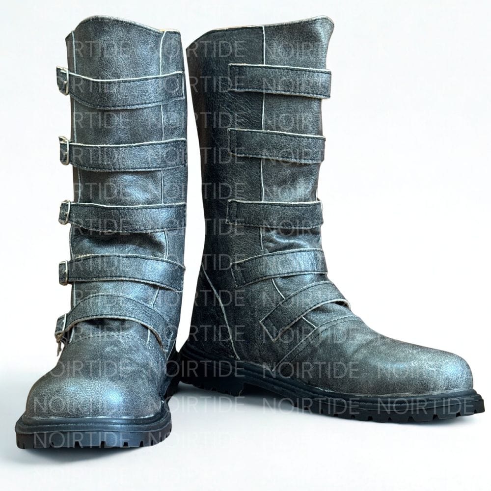 Botas renacentistas hasta la rodilla con múltiples hebillas personalizadas
