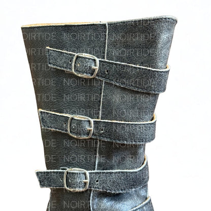 Botas renacentistas hasta la rodilla con múltiples hebillas personalizadas
